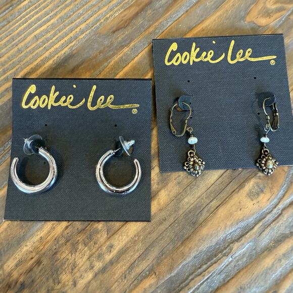 Silver Tone Hoop & Freshwater Pearl Pierced Earring Lot Cookie Lee - Picture 1 of 6